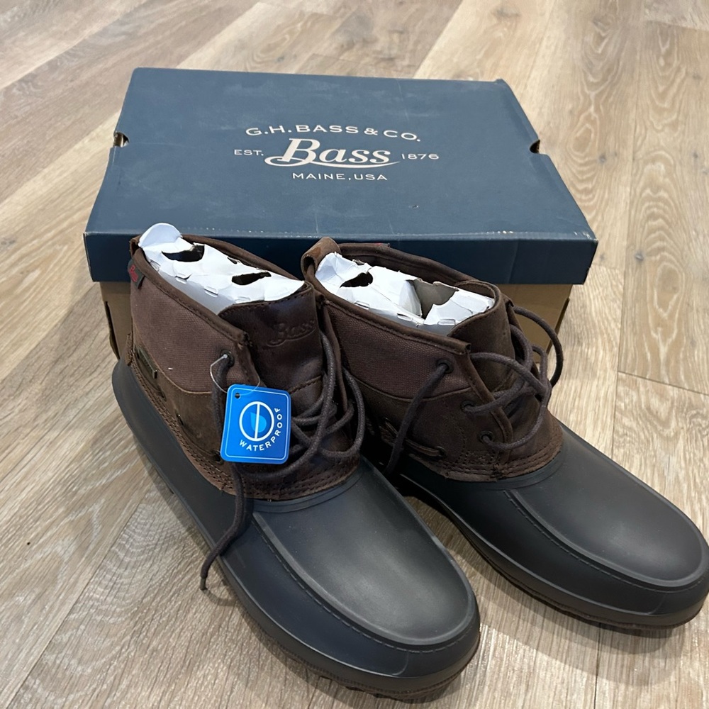GH BASS RAIN BOOTS - NEVER USED